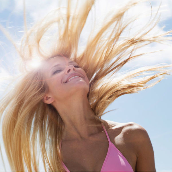 Как защитить волосы от солнца